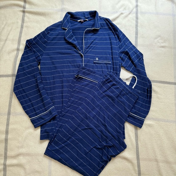 Victoria’s Secret Blue Striped Pajama Set - Picture 1 of 13
